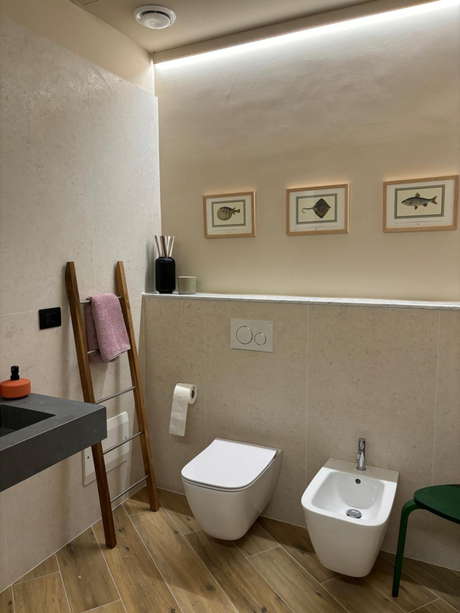 B&B Genova Holiday Bagian luar foto