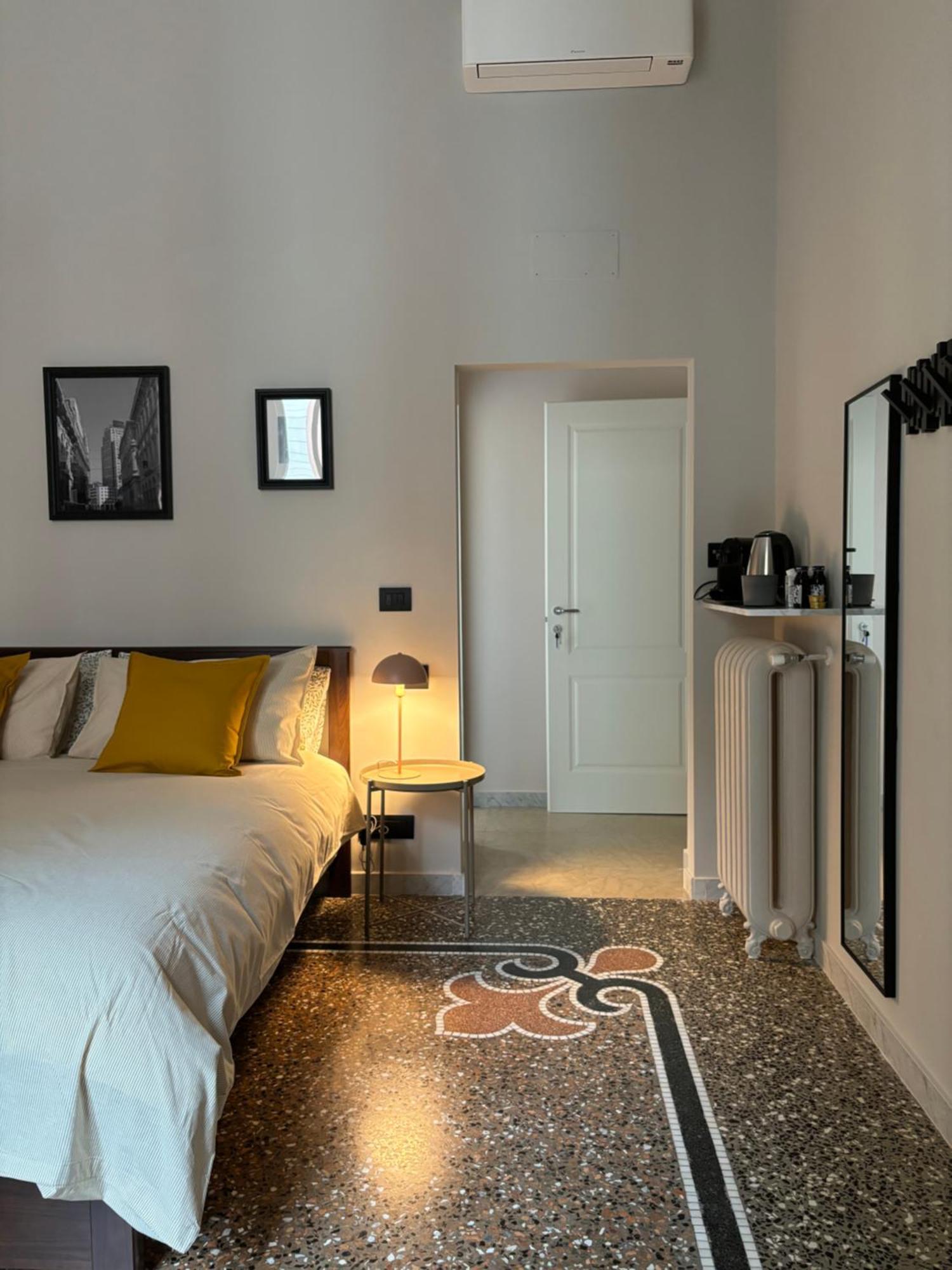 B&B Genova Holiday Bagian luar foto