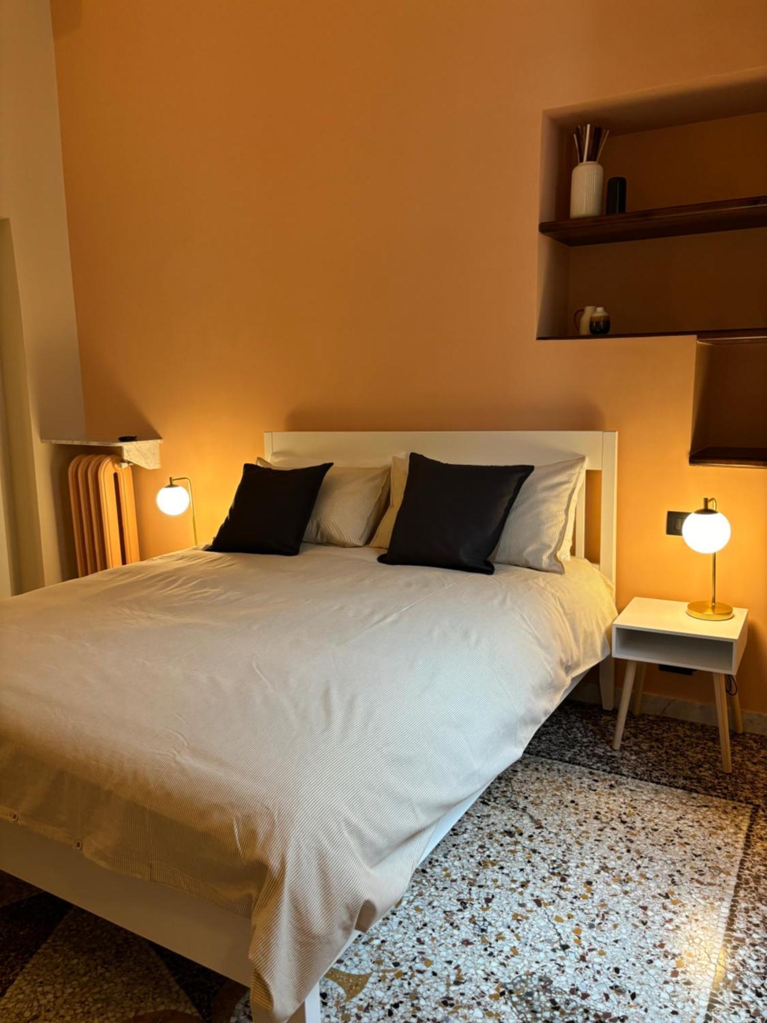 B&B Genova Holiday Bagian luar foto